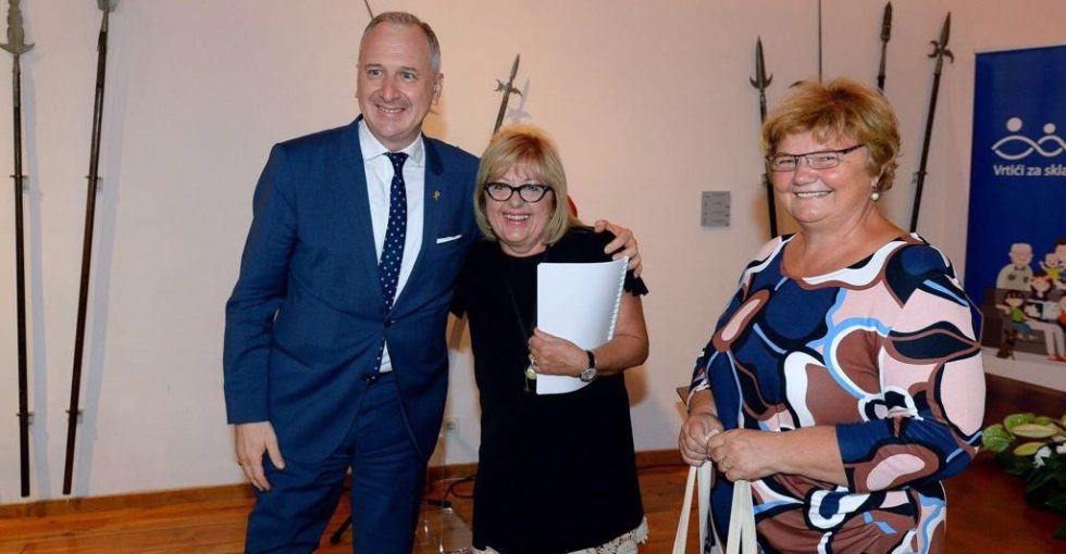 Svečano uručeni Ugovori za unapređenje