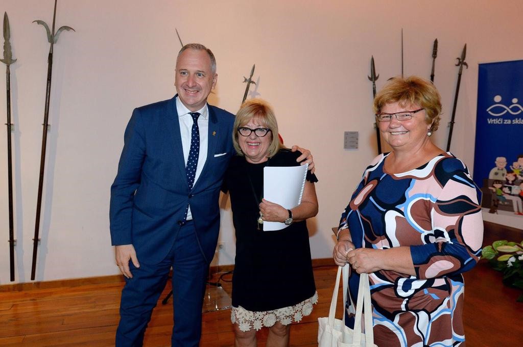 Svečano uručeni Ugovori za unapređenje